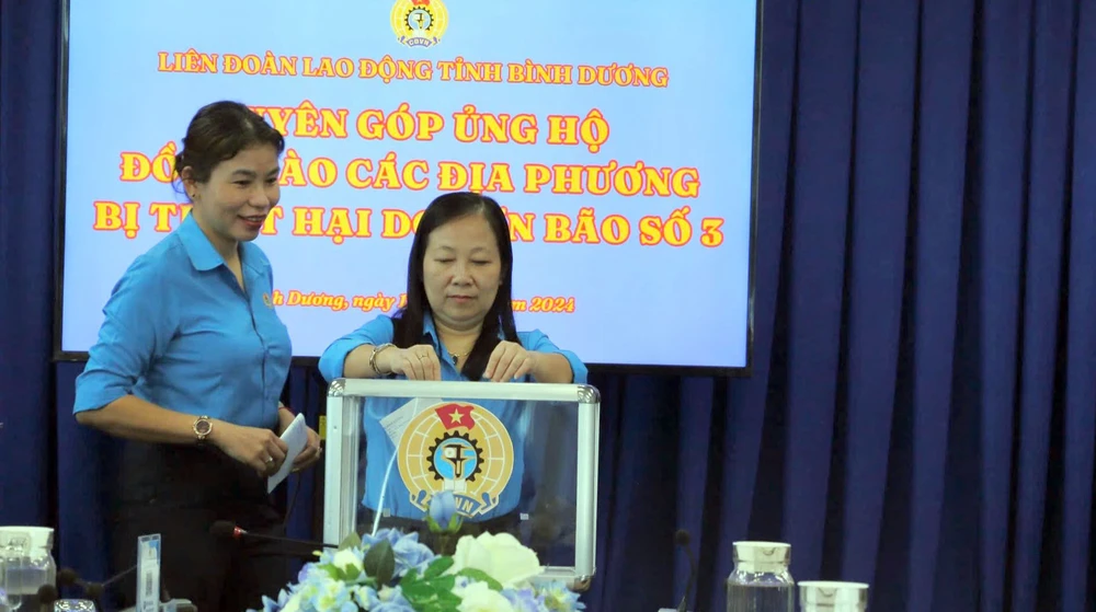 ủng hộ đồng bào (9).jpg