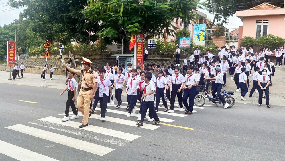 học sinh vi phạm (9).jpg