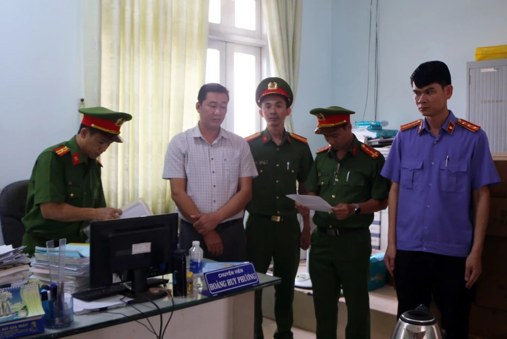 phó chủ tịch (3).jpg