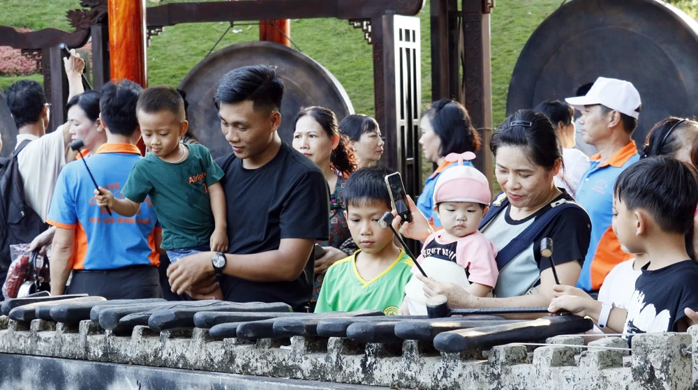 Kỉ lục Việt Nam (2).jpg