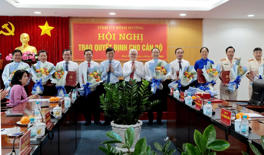 cán bộ chủ chốt (2).jpg