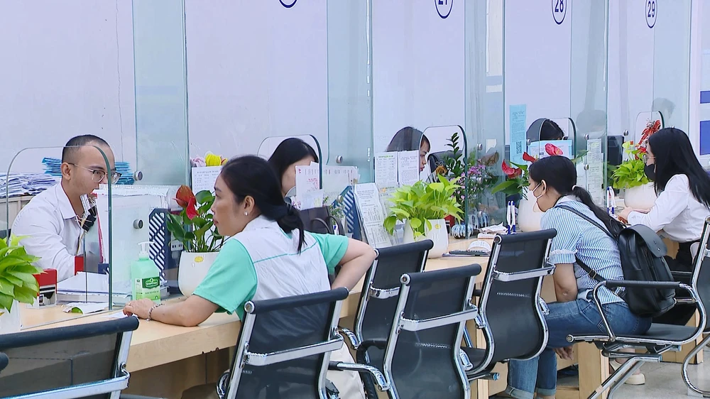 Trung tâm Phục vụ hành chính (3).jpg