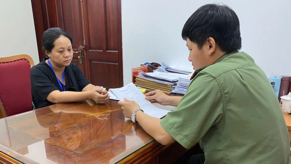 Bình Dương: Bắt bà ‘trùm’ cùng đồng phạm ẩn thân sau công ty 'ma'