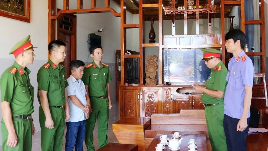 bị khởi tố (2).jpg