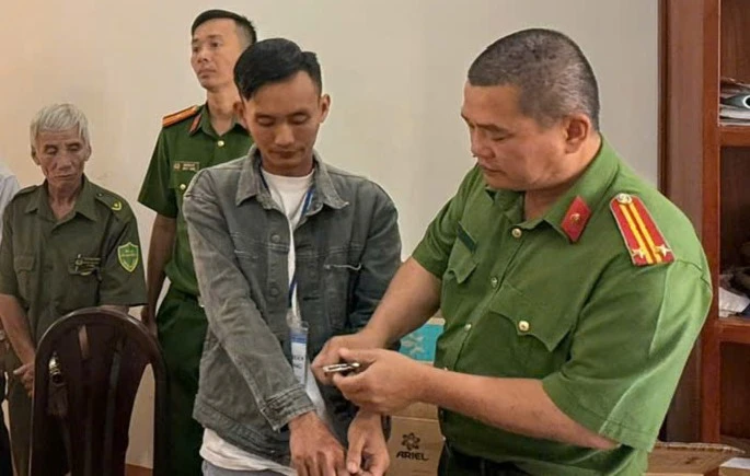 Các nhân viên cấu kết kê khống nguyên liệu nhập kho để chiếm đoạt tiền của Công ty Cổ phần Kim Tín MDF Đồng Phú. Ảnh: CÔNG SƠN