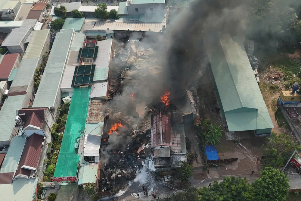 xưởng phế liệu (1).jpg