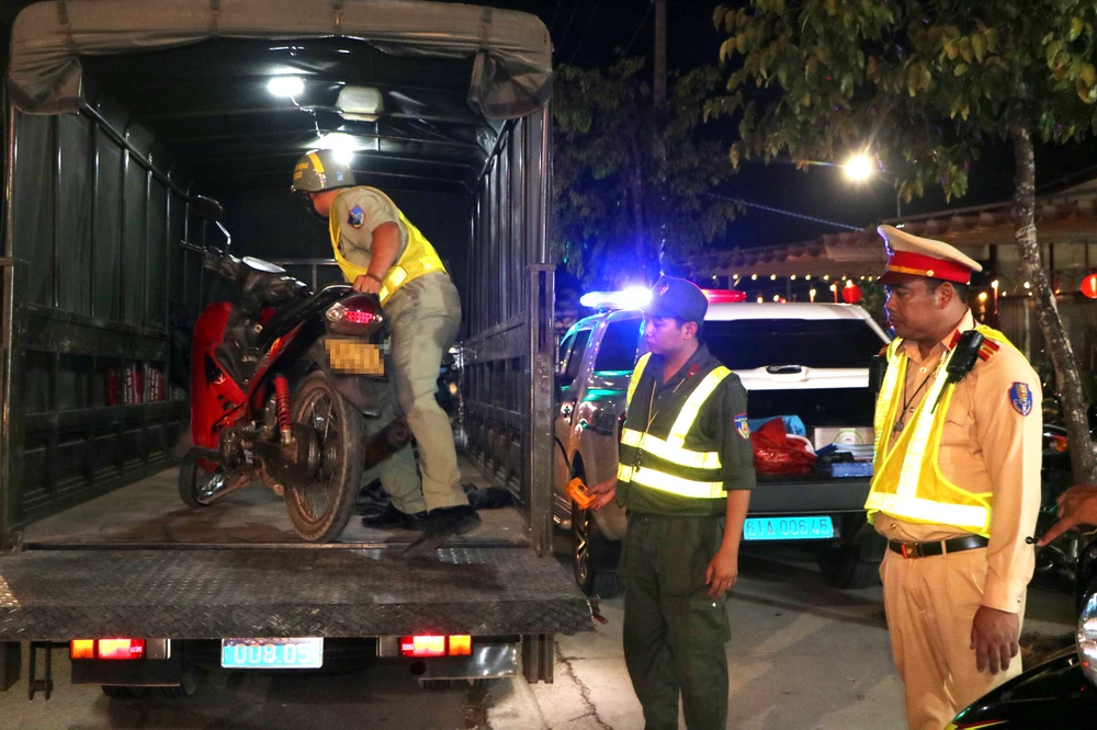 công an Bình Dương (2).JPG