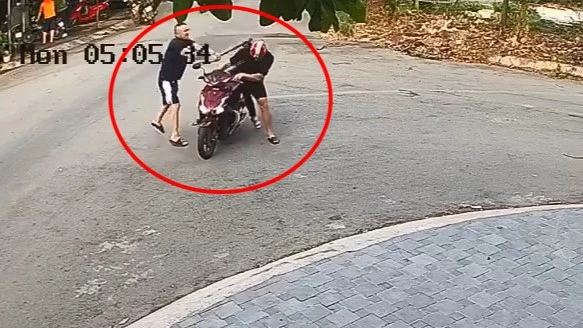 gậy bóng chày....jpg