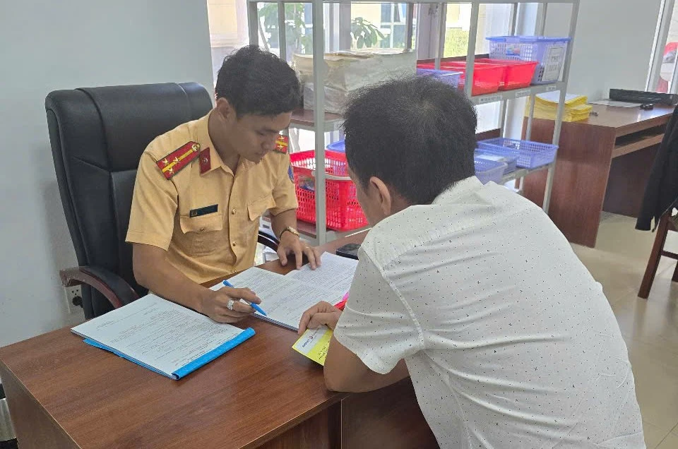 Thanh tra giao thông (3)..jpg