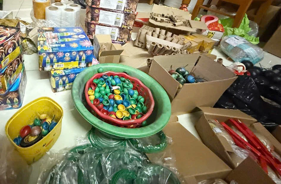 chế tạo pháo nổ (1).jpg