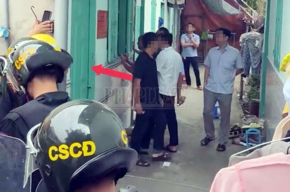 đôi nam nữ (1).jpg