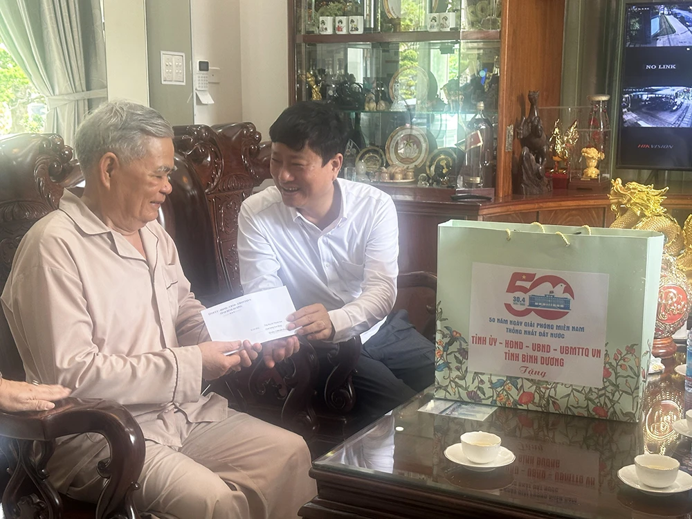 bắn pháo hoa..jpg