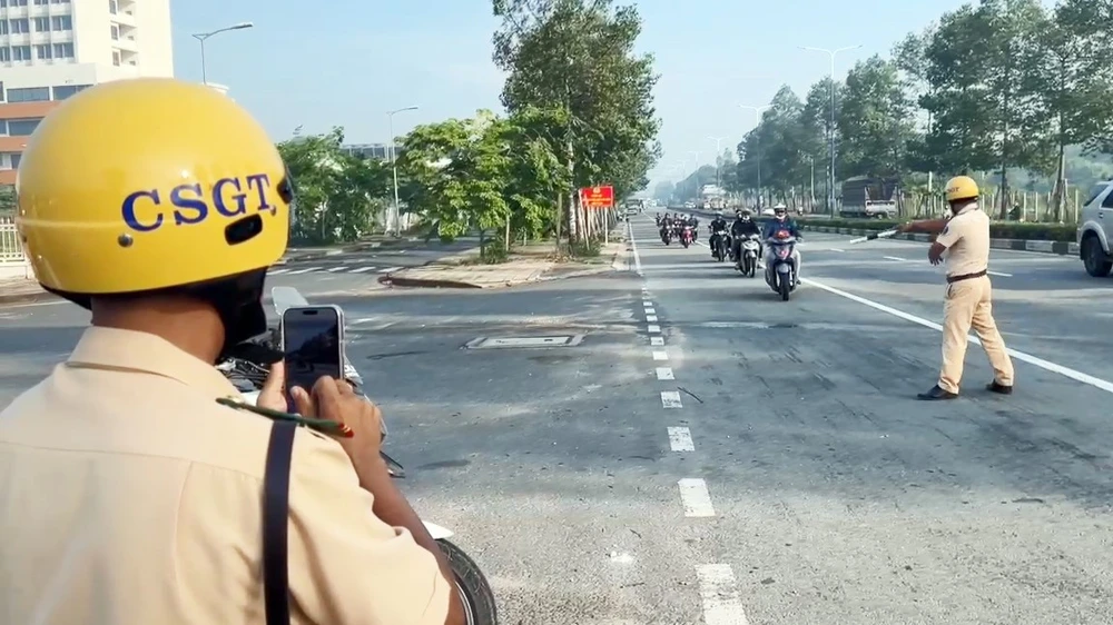 Cảnh sát giao thông (1).jpg