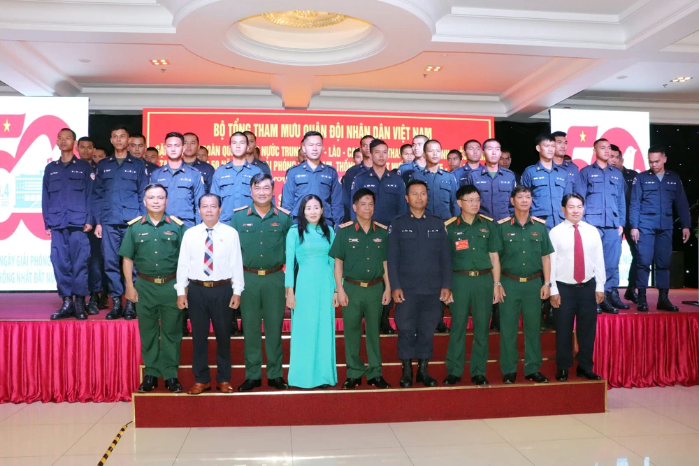 đoàn diễu binh (10).jpg