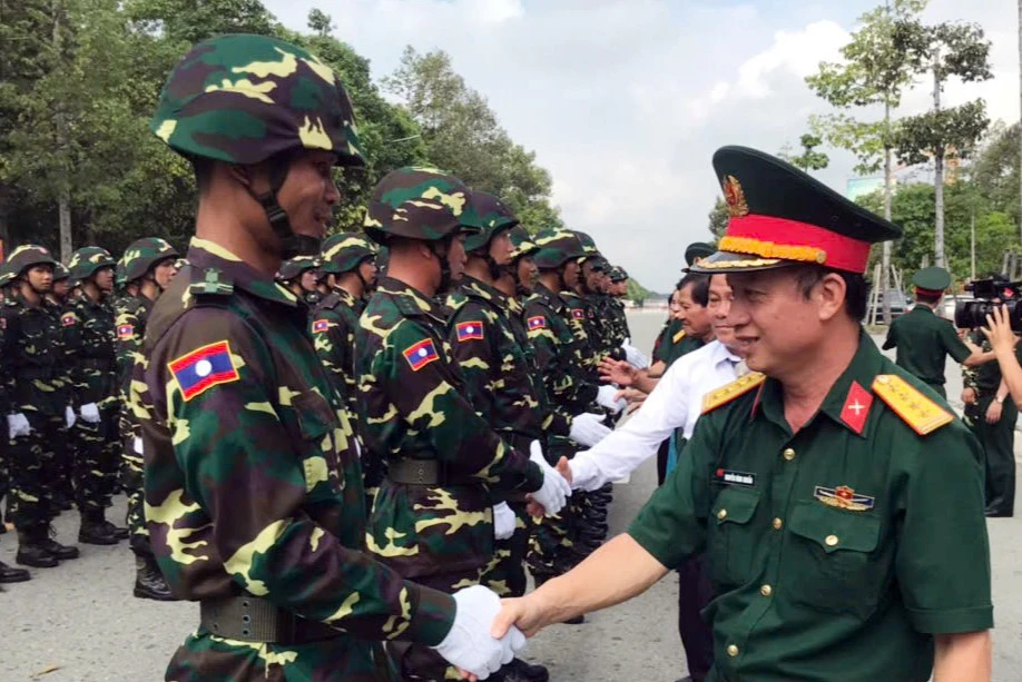 đoàn diễu binh (5).jpg