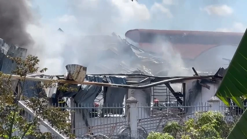 cháy công ty (2).jpg