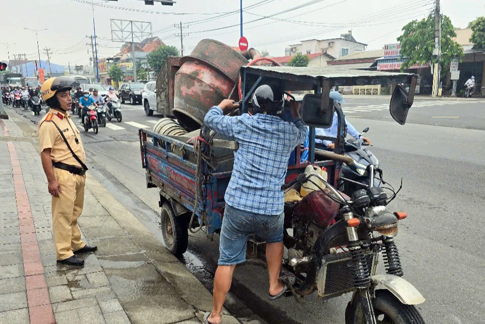 CSGT Bình Dương (3).jpg