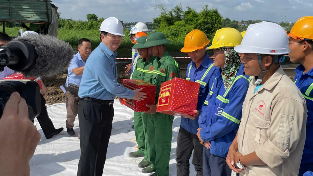 cầu bình gởi (2).jpg