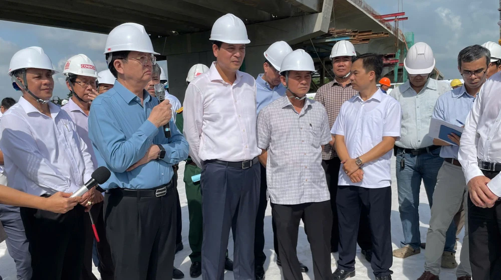 cầu bình gởi (3).jpg