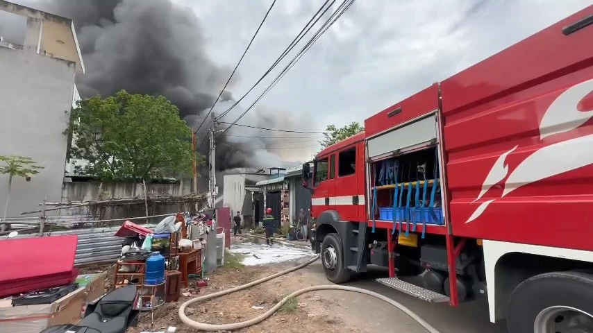 vụ cháy lớn (2).jpg