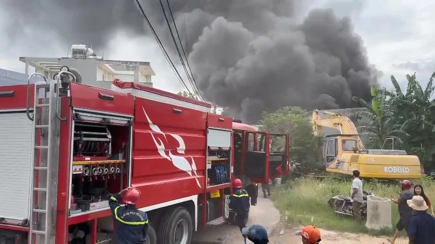 vụ cháy lớn (4).jpg