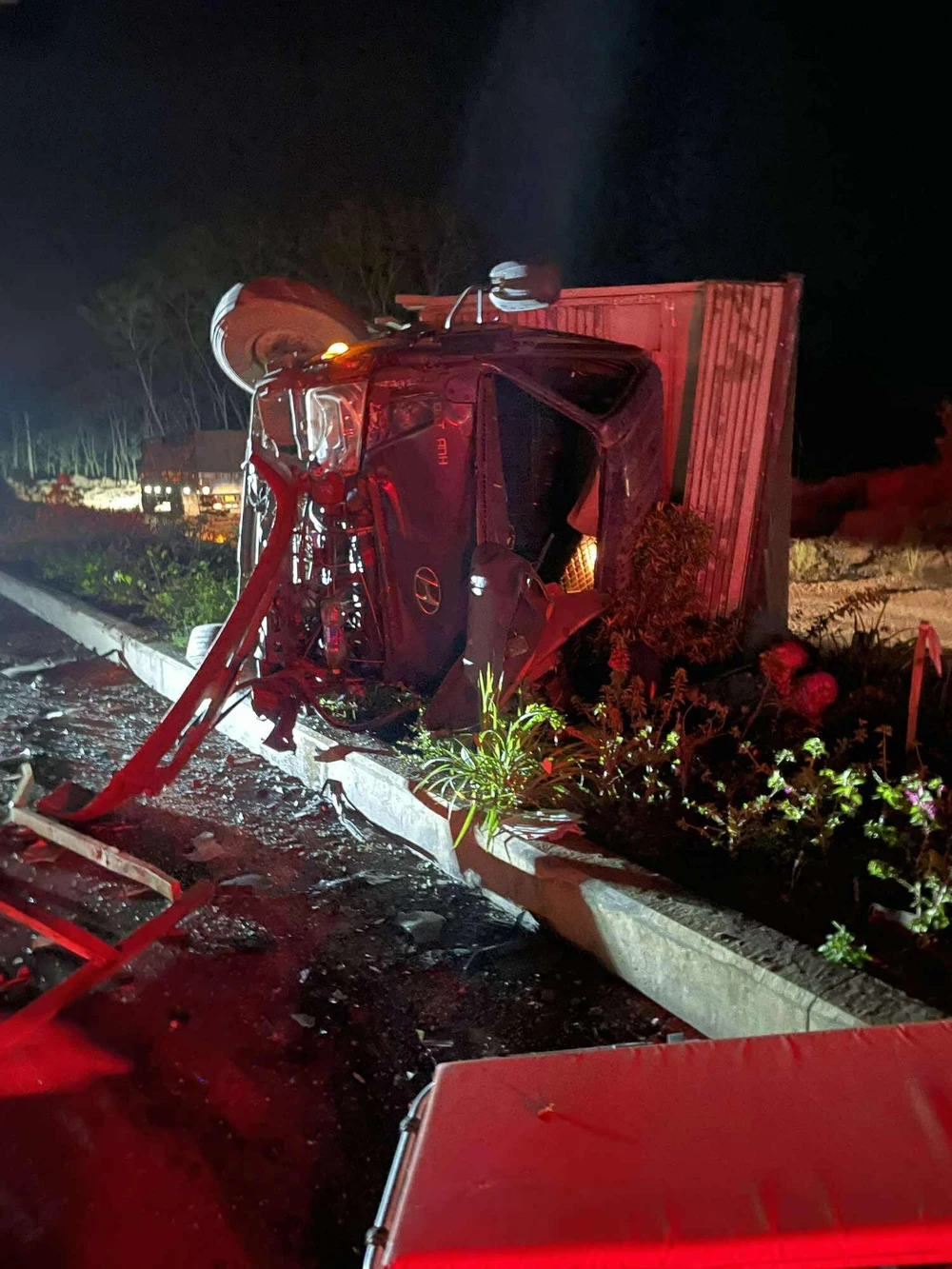 xe tải đấu đầu (2).jpg