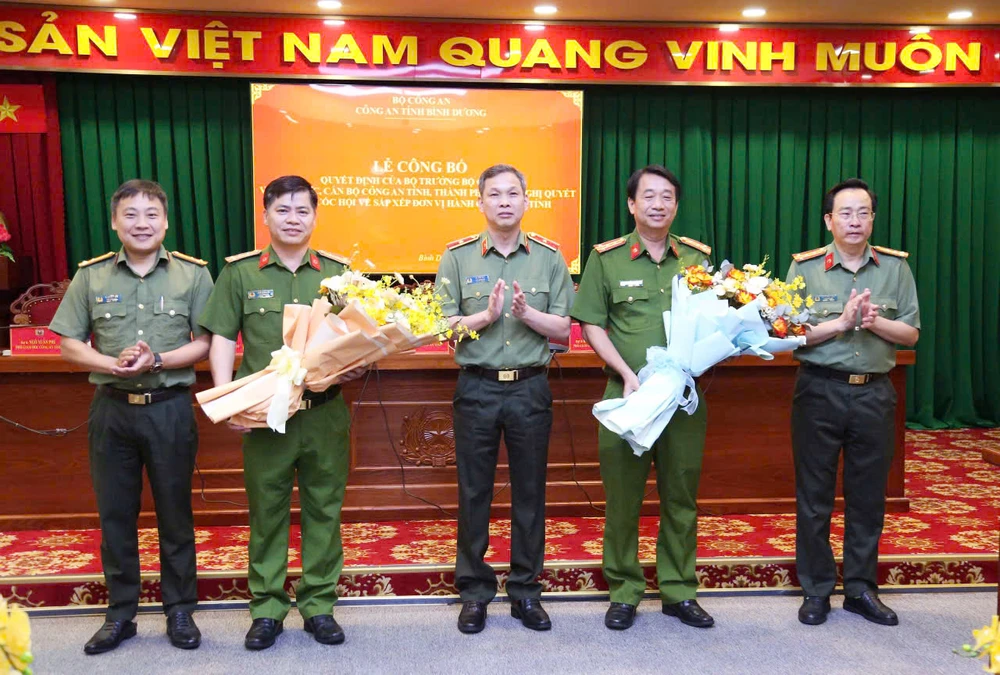 Phó Giám đốc (2).jpg