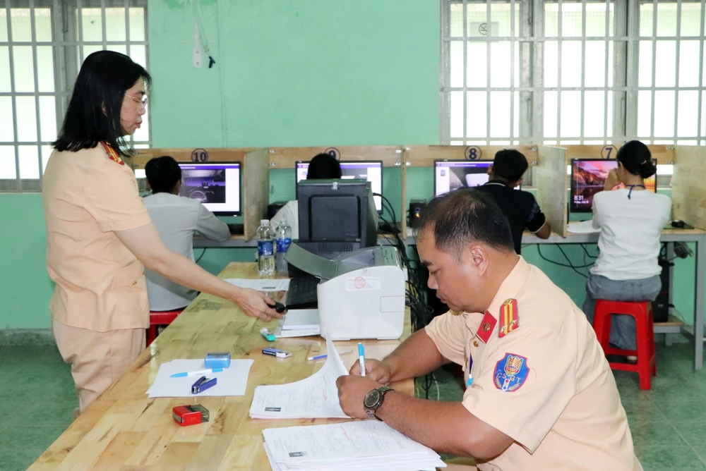 giấy phép lái xe (10).JPG