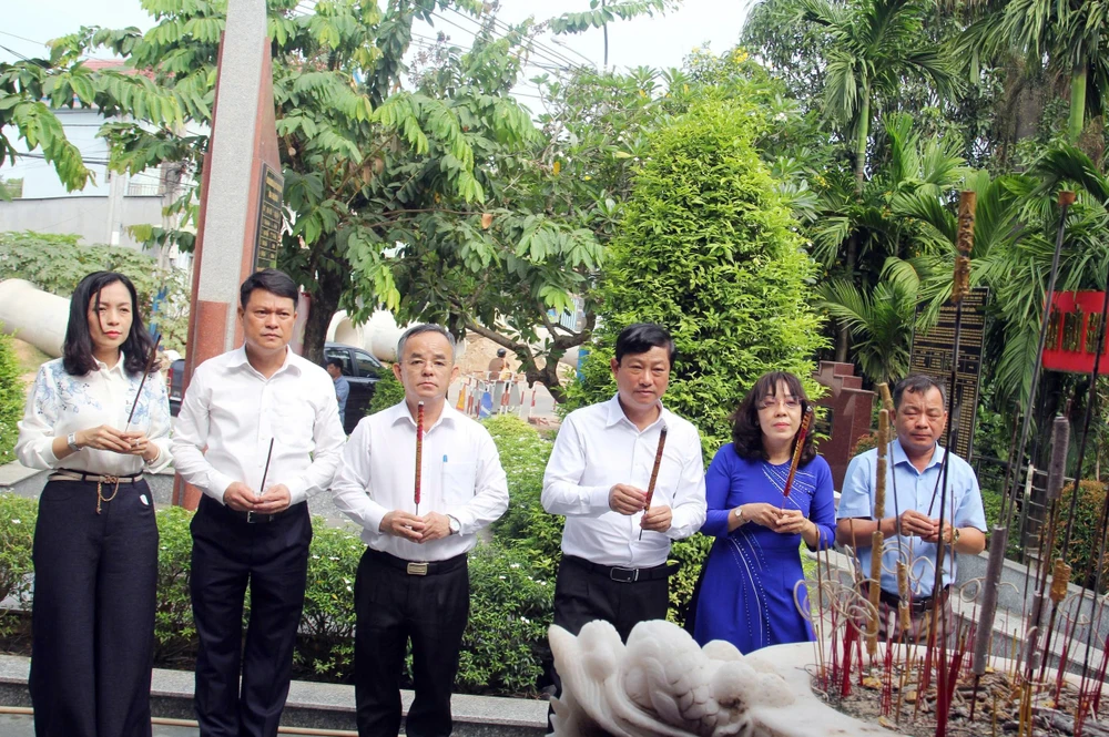 tân đông hiệp (1).jpg