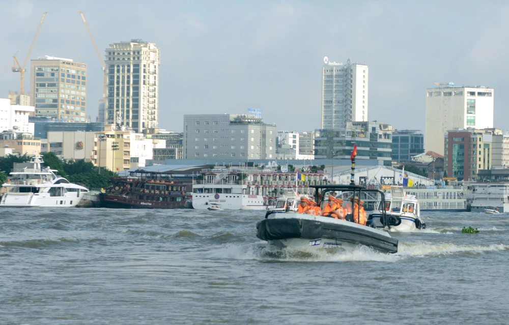 mùa mưa bão (2).jpg