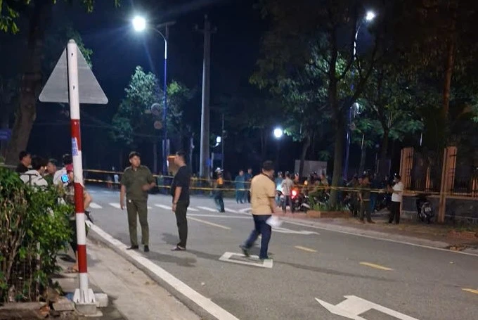 hai vợ chồng (2).jpg