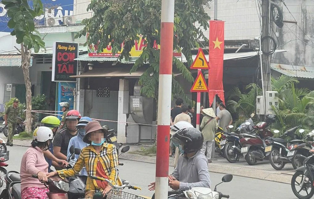 bóp cổ bà cụ (1).jpg