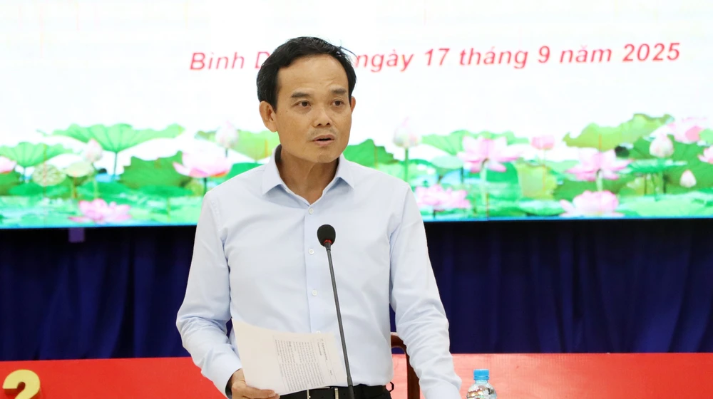 Bí thư TP.HCM Trần Lưu Quang làm việc với phường Bình Dương