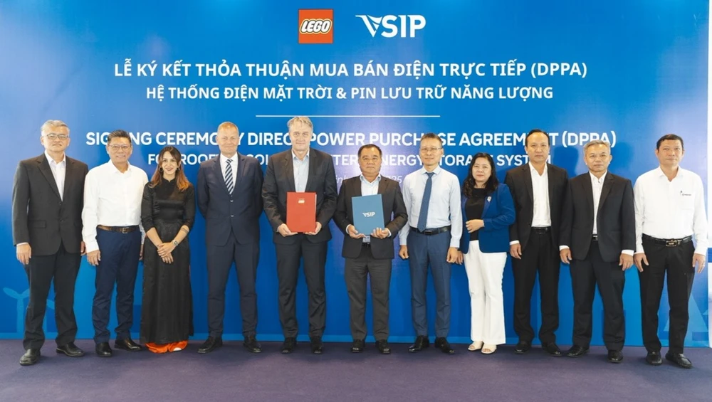 tập đoàn lego.jpg