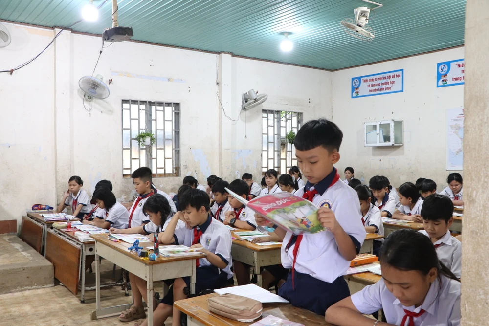 trường tiểu học Vĩnh Tân (4).JPG