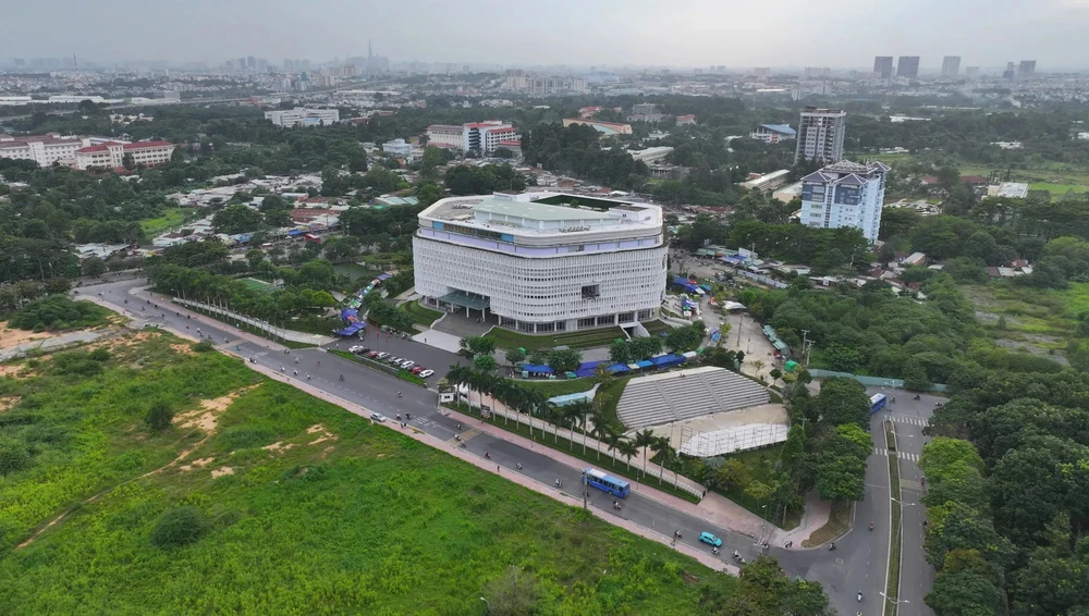 đại học quốc gia..jpg