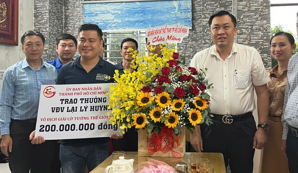 lại lý huynh (2).jpg