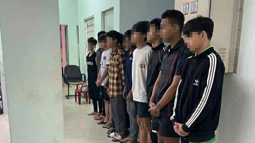 thanh thiếu niên.jpg