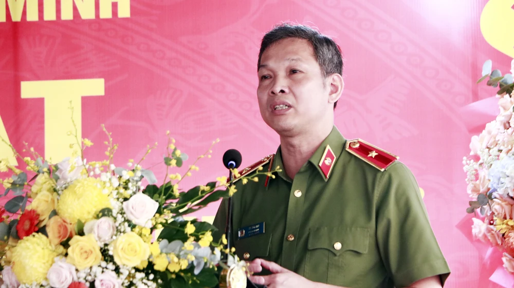 Thiếu tướng Tạ Văn Đẹp, Phó Giám đốc Công an TP.HCM phát biểu tại lễ ra mắt. Ảnh: LÊ ÁNH