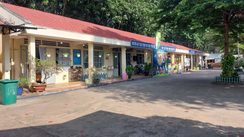 trường học mới (3).jpg