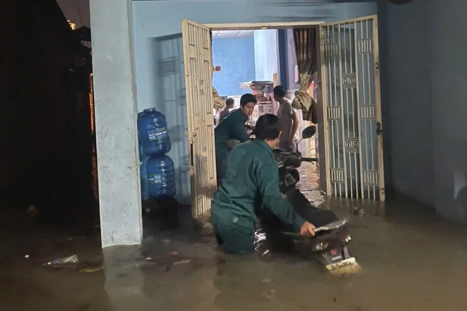 triều cường (2).jpg