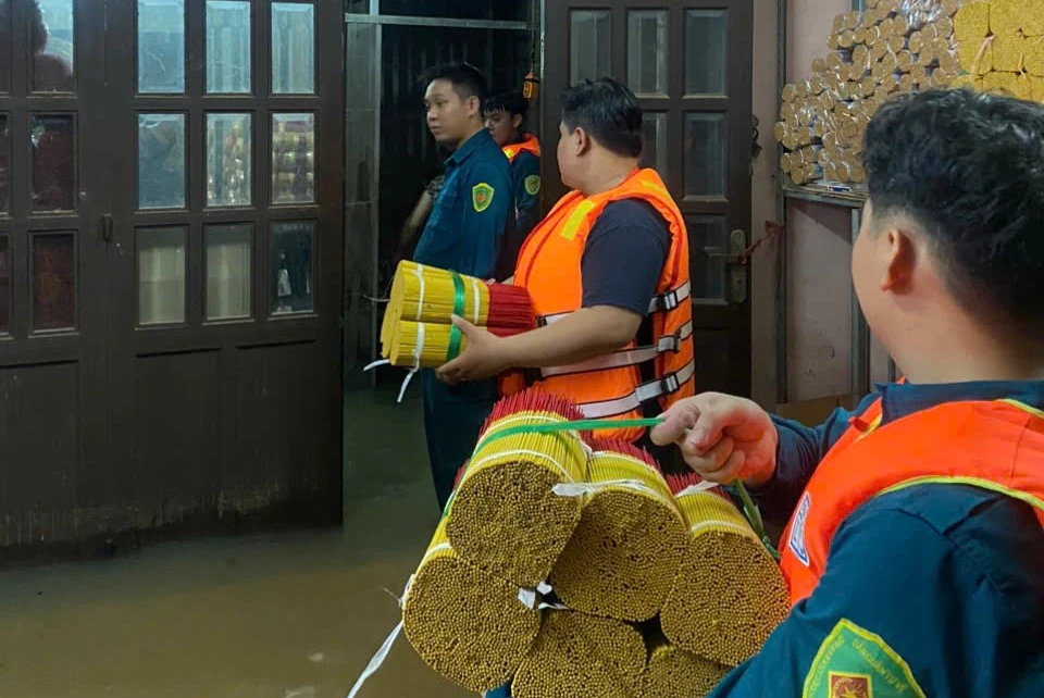 triều cường (4).jpg