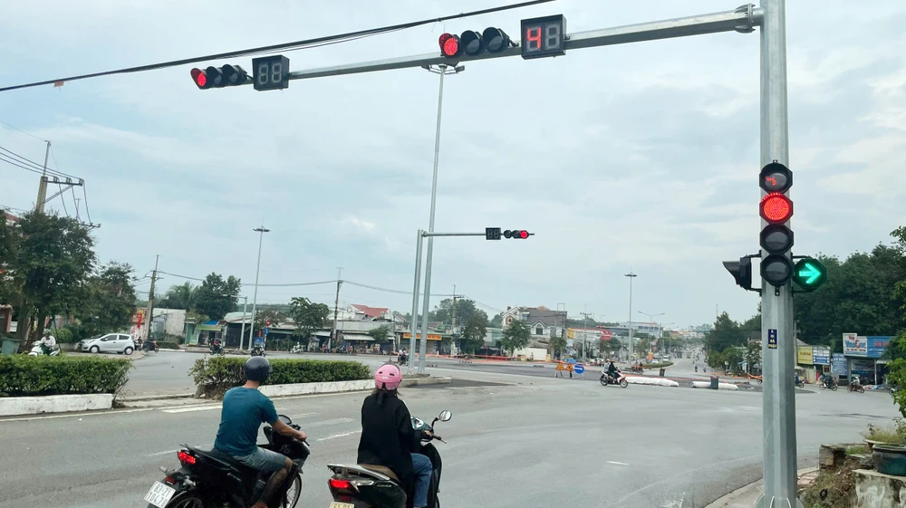 tháo dỡ vòng xoay (5).jpg