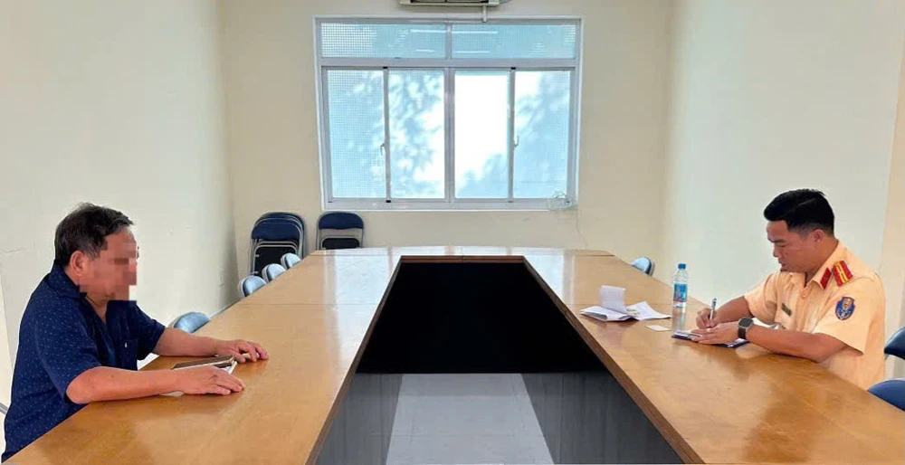 đi ngược chiều.jpg