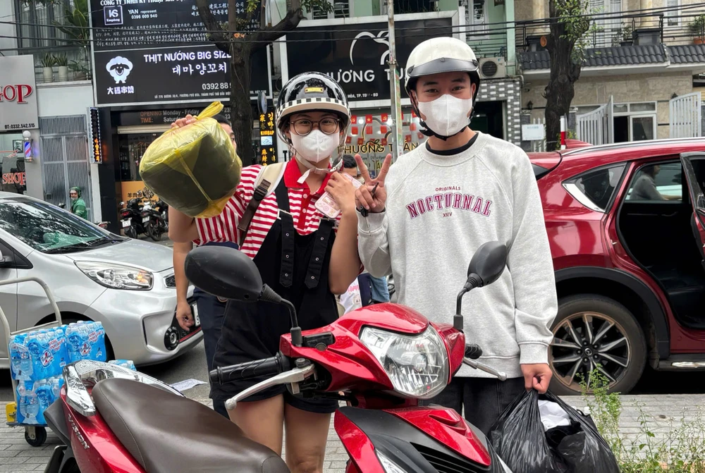 ủng hộ miền trung (2).jpg