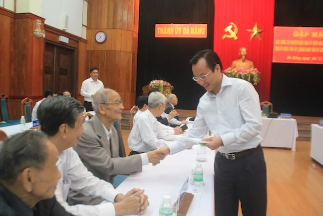 Hãy sống vì nhân dân, đừng sống cho riêng mình ảnh 3