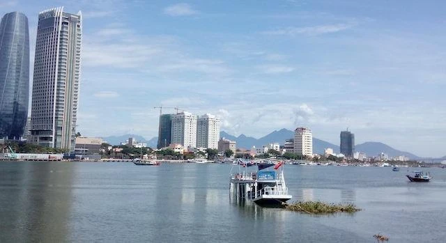 Tàu Thảo Vân 2 hoạt động "chui" chìm trên sông Hàn khiến ba người chết