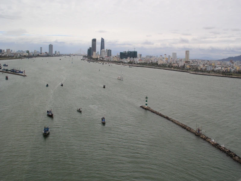 TP Đà Nẵng phối hợp với tư vấn nước ngoài tính toán thực hiện một loạt quy hoạch trên địa bàn TP. Ảnh: LÊ PHI