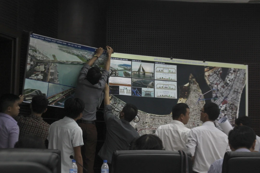 Đà Nẵng: Làm hầm chui hay cầu vượt sông Hàn? ảnh 1