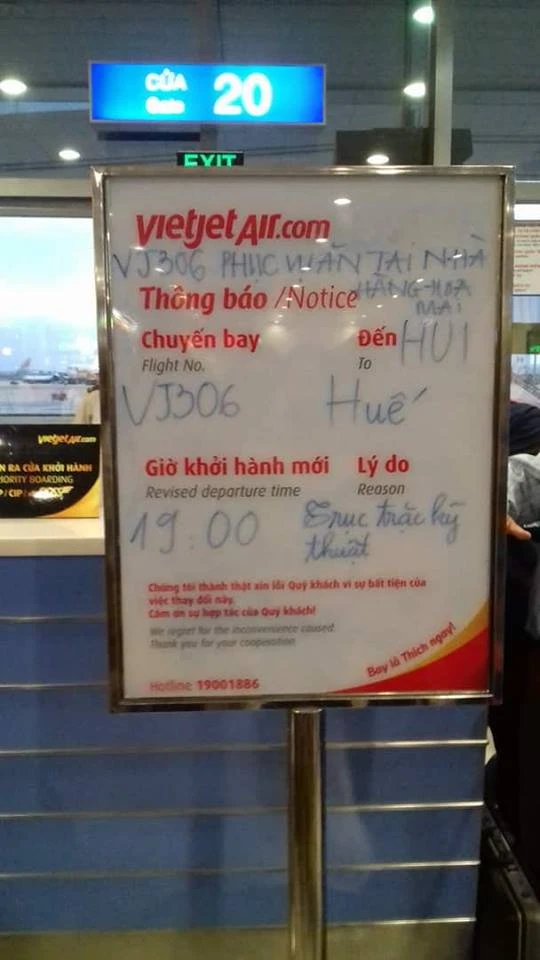 Máy bay lỗi kỹ thuật, hành khách chờ nhiều giờ liền ảnh 5